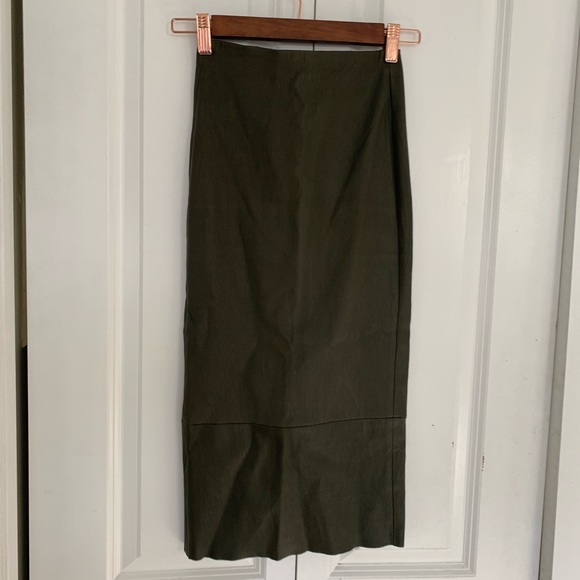 Scanlan and Theodore Calves Leather Skirts - Picture 4 of 8